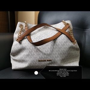 Michael Kors purse